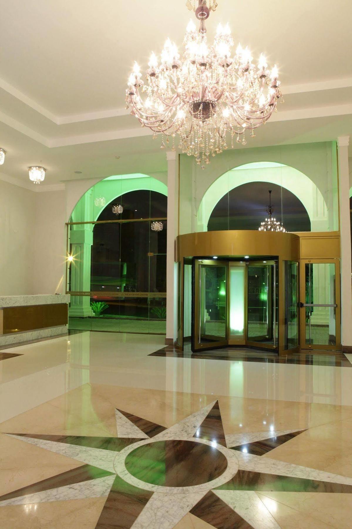 Voa Hotel Internacional Maringá Exteriör bild